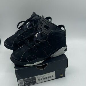 Kids Jordan 6 Retro size 13 Good Condition